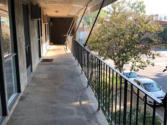 4th image of 14225 Burbank Blvd #8
