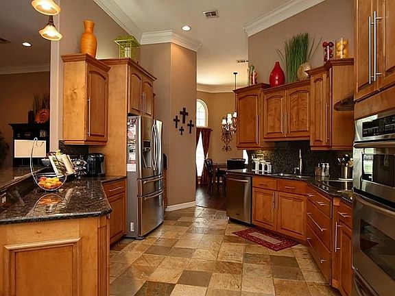 Gourmet Kitchen w/ Plenty of Cabinets