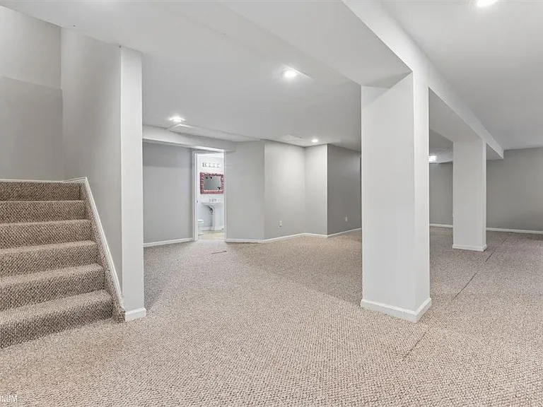 53630 Deerfield Ln — Photo 8