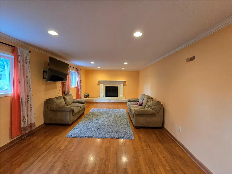 2310 Cumberland Dr — Photo 17