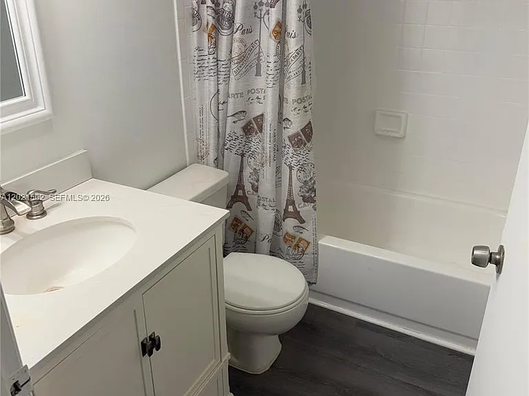 1740 NW North River Dr #325 — Photo 11