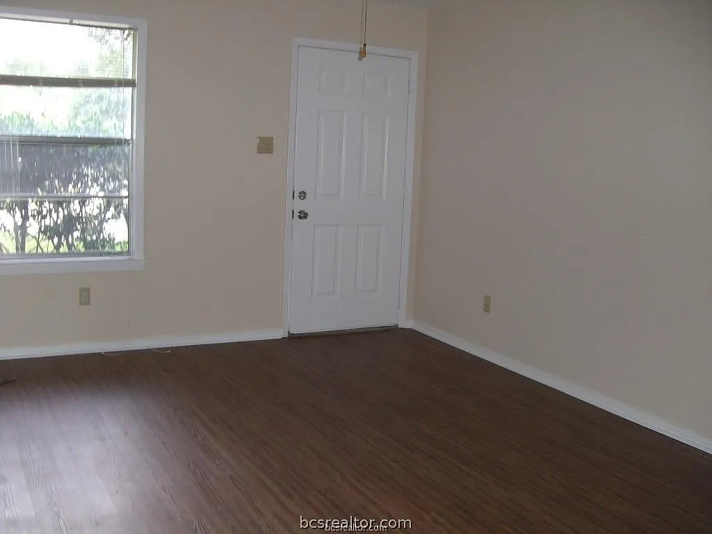 Building Photo - 1411 Bermuda Ct
