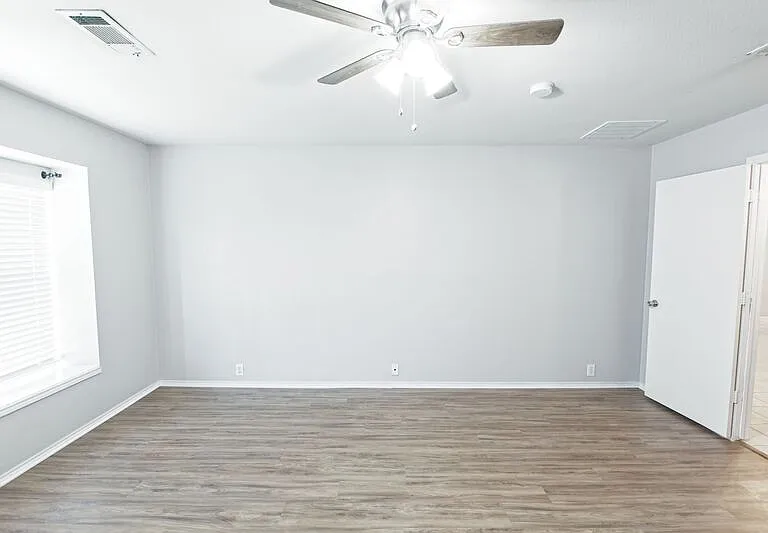 2309 Mallard Dr — Photo 32