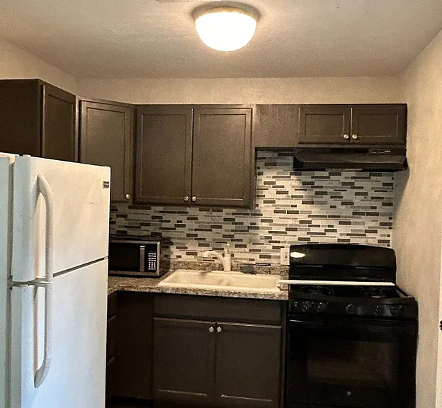 607 W Dallas St — Photo 7