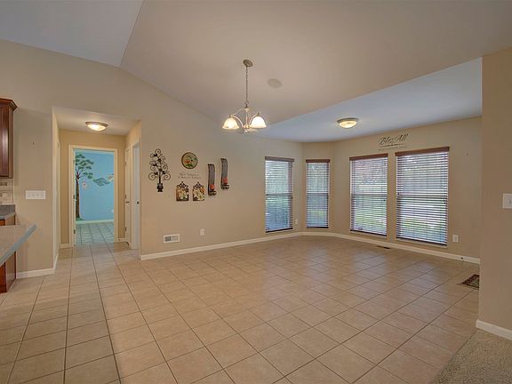4th image of 1501 Twinridge Way