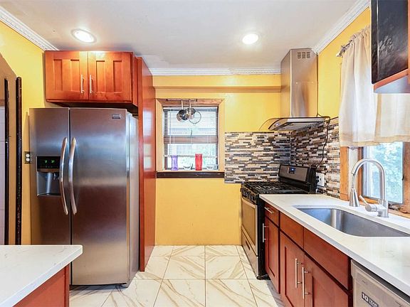 5th image of 8637 253rd St