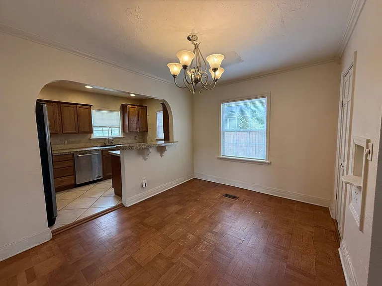 2808 NW 24th St — Photo 7