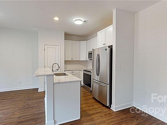 3rd image of 103 Church St