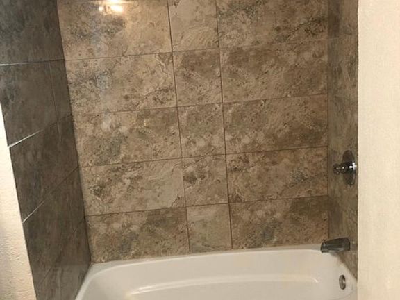 3rd image of 4519 Izard St #5