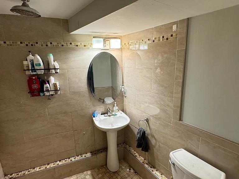 6 Saint James Pl — Photo 16