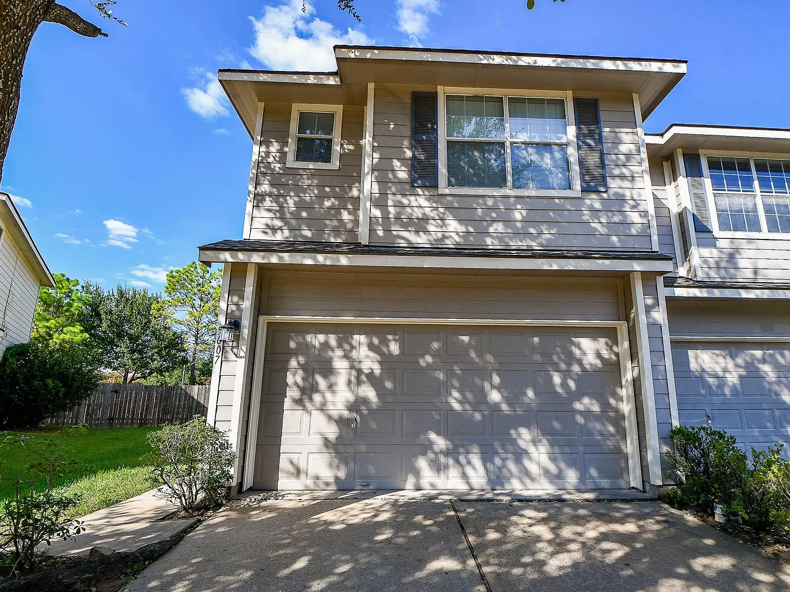 3 bed, 2.5 bath, 1568 sqft, $2,200 — Photo 2