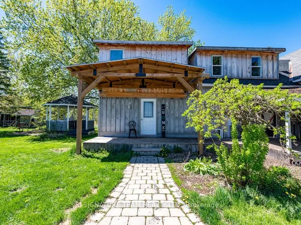 307 Grist Mill Rd, North Algona Wilberforce, ON K0J 1T0