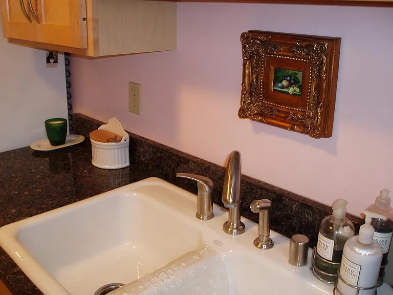 4955 N Santa Monica Blvd — Photo 16