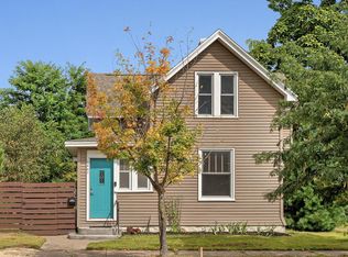 1447 Green Bay St, La Crosse, WI 54601