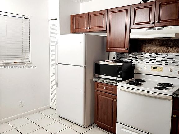 4th image of 9000 NW 28th Dr APT 1108