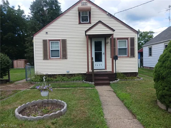 2429 22nd St NE, Canton, OH 44705