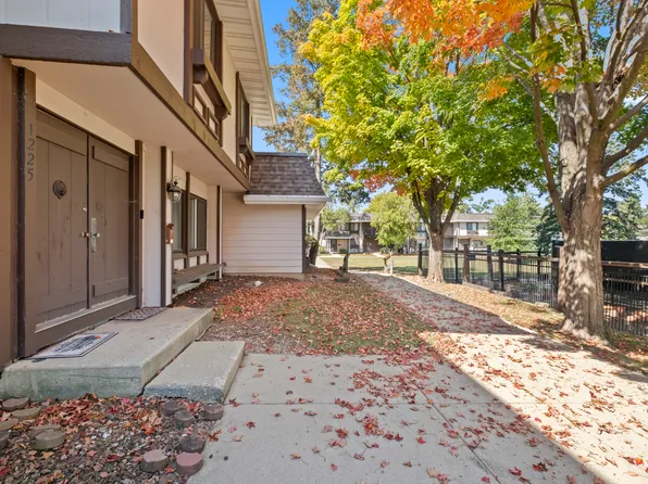 1225 Court C, Hanover Park, IL 60133