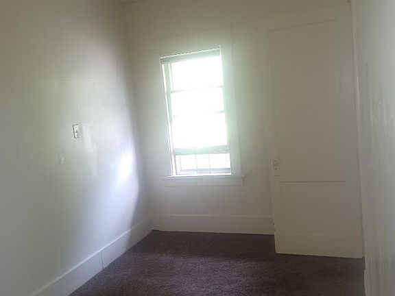 2nd image of 851 Lincolnway E #3