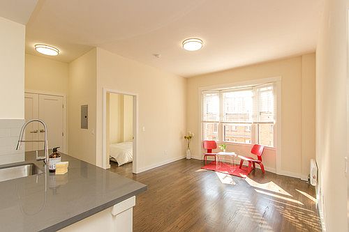 2nd image of 980 Bush St APT 414