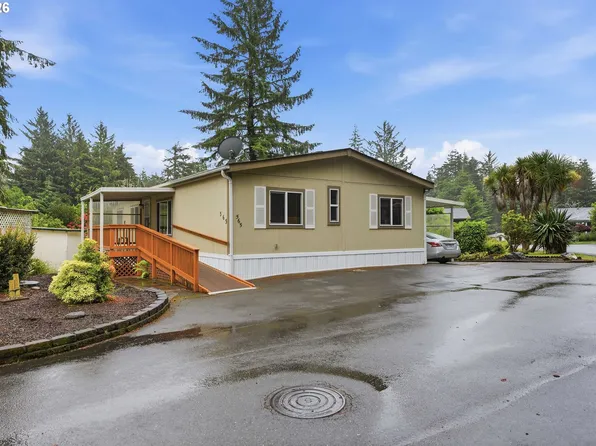 565 Shorepines Ave, Coos Bay, OR 97420