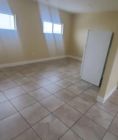 2724 Crossview Dr #207 — Photo 3