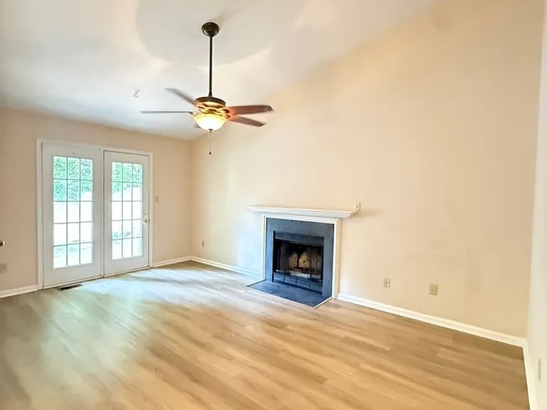 3809 Fox Holw — Photo 3