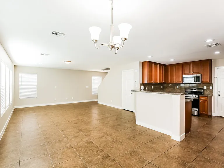 25 Copper Pine Ave — Photo 6
