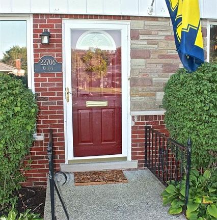 2nd image of 22706 Colony St