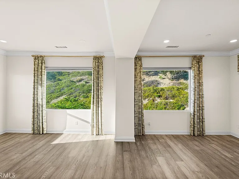 1151 Summit Oak Dr — Photo 37