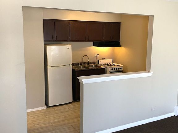 4th image of 12510 S Lincoln St APT 3