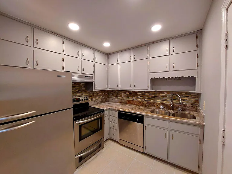 3657 W Austin Ct — Photo 6
