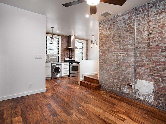 3rd image of 2168 35th St APT 1B