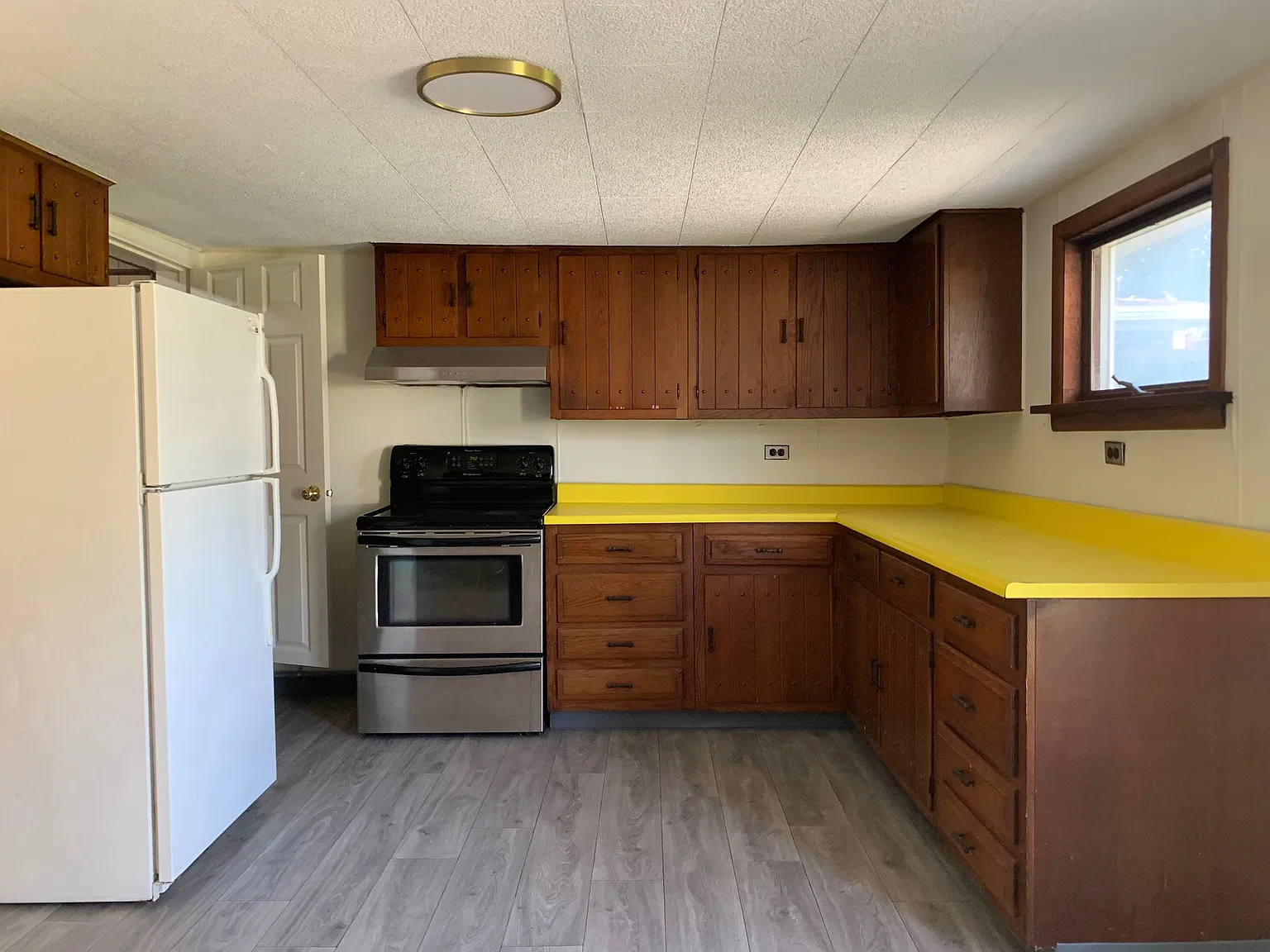 1 bed, 1200 sqft, $1,400 — Photo 4