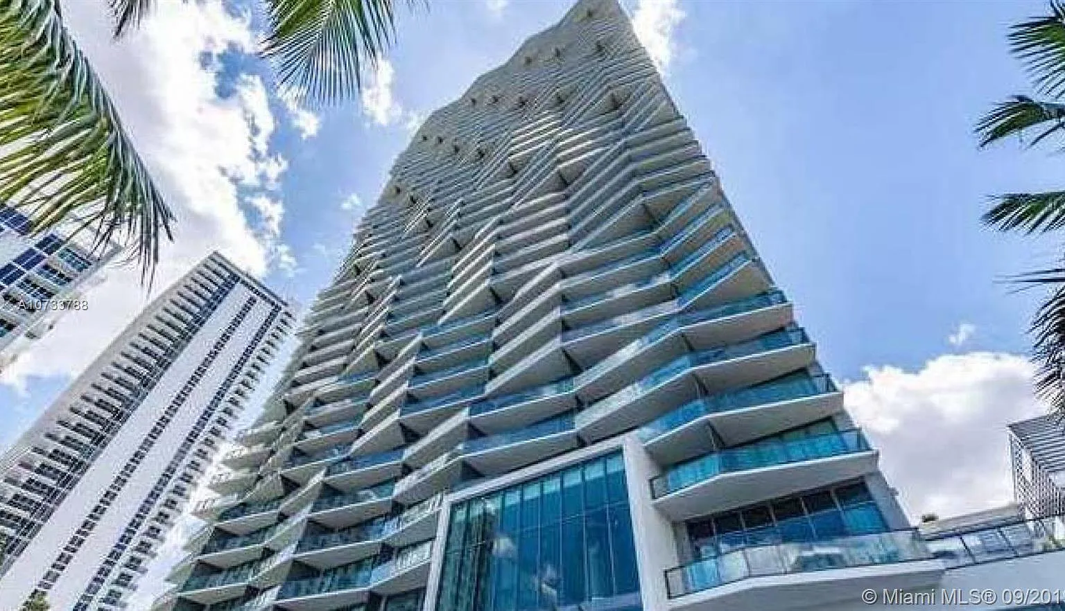 2 bed, 1250 sqft, $4,290 — Photo 1