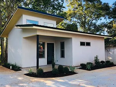 306 S Oak St #C — Photo 1