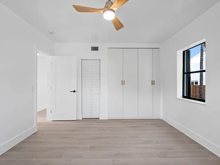 442 NE 71st St #1 — Photo 6