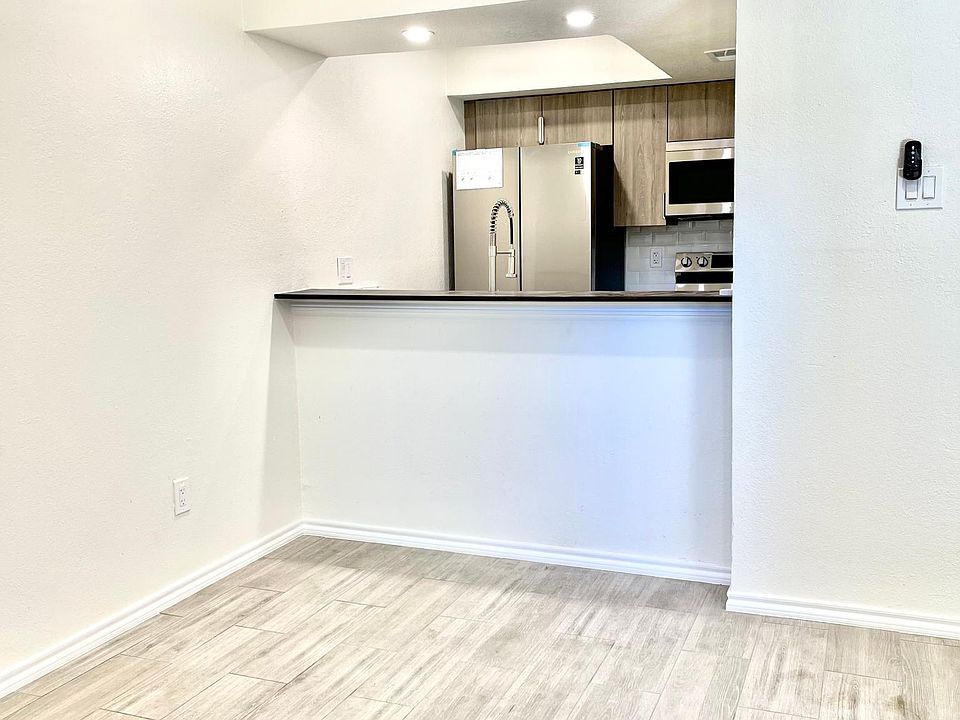 1st image of 1810 N Garrett Ave APT 111