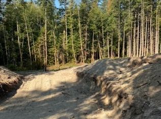 810 Hoppy Trail Way, Camano Island, WA 98282