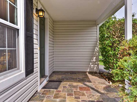 4th image of 13504 Coates Ln