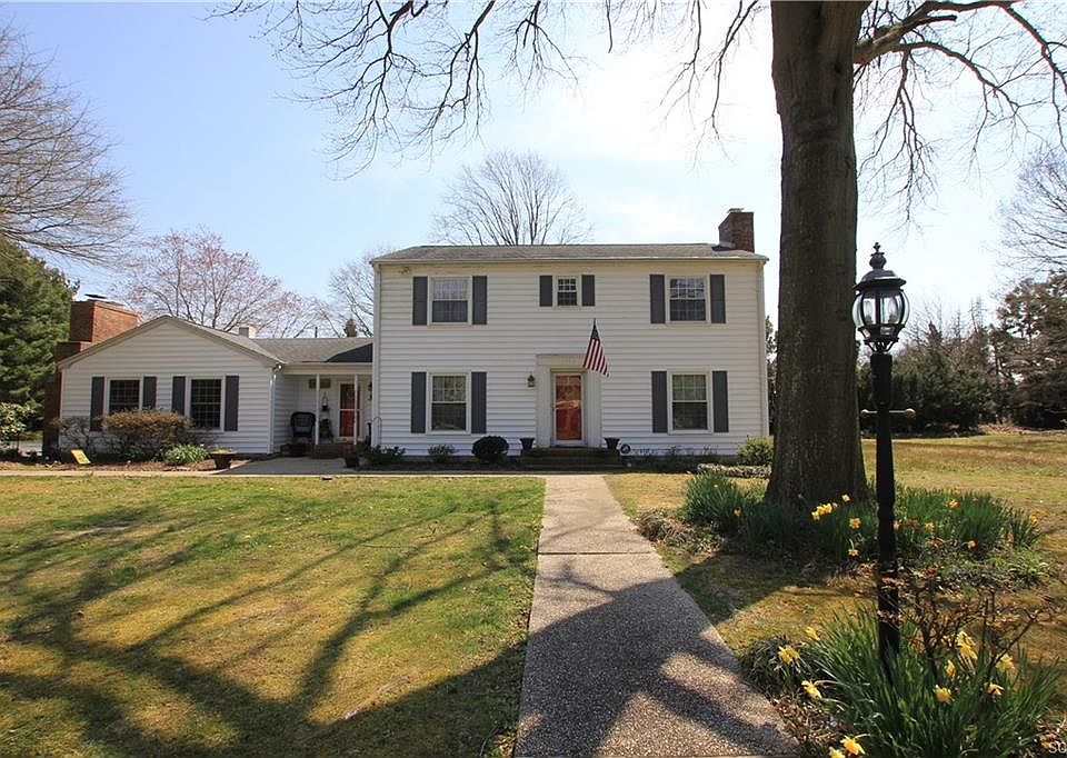 1st image of 6942 Robin Dr