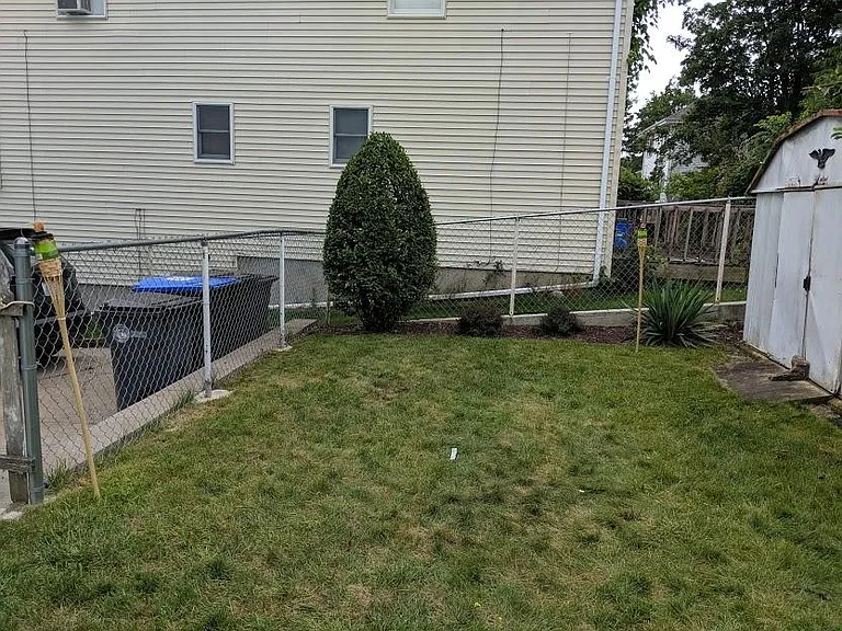 208 Sunbury St #1 — Photo 11