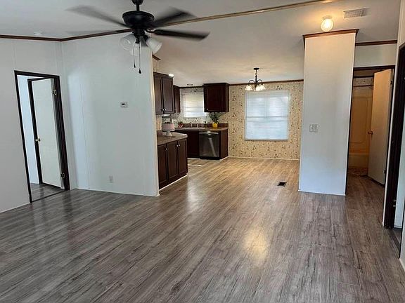 5th image of 15203 Paradise Cove Dr
