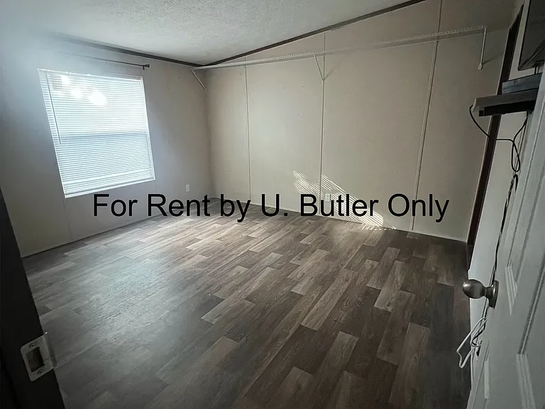 1505 Reese Rd — Photo 4