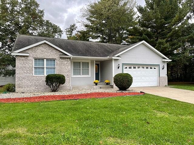 1st image of 3689 Willow Creek Dr