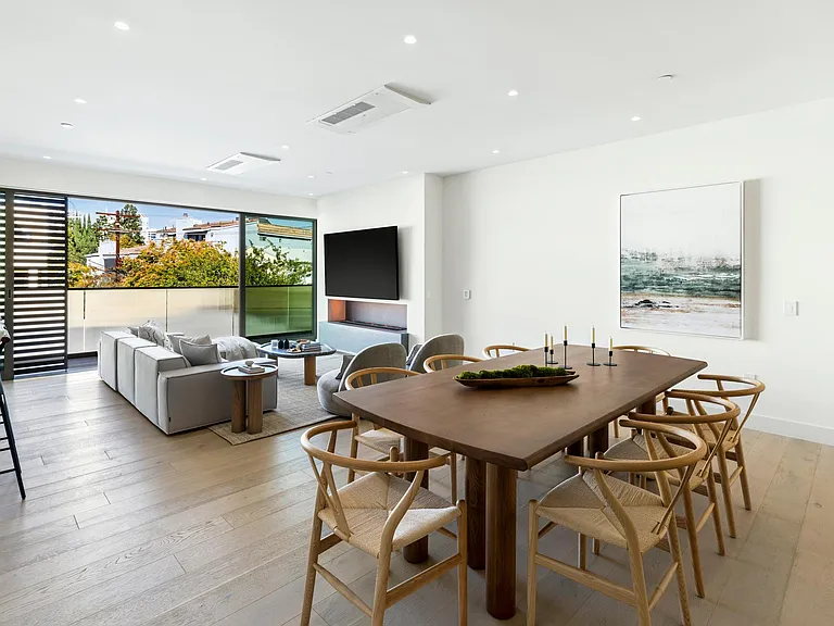 Lumiere at Malcolm - Luxury Homes — Photo 11