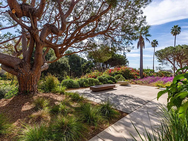 6467 Sycamore Meadows Dr — Photo 24