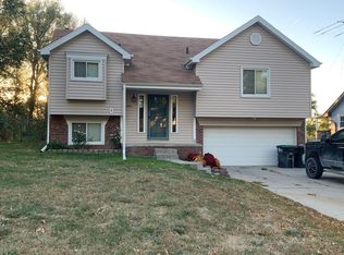 6704 S 153rd Cir, Omaha, NE 68137