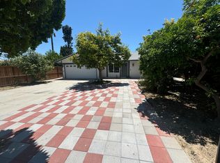 17736 Lull St, Reseda, CA 91335