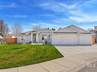 2558 N Rough Stone Pl, Meridian, ID 83646