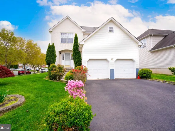 8 Port Mercer Rd, Lawrence Township, NJ 08648